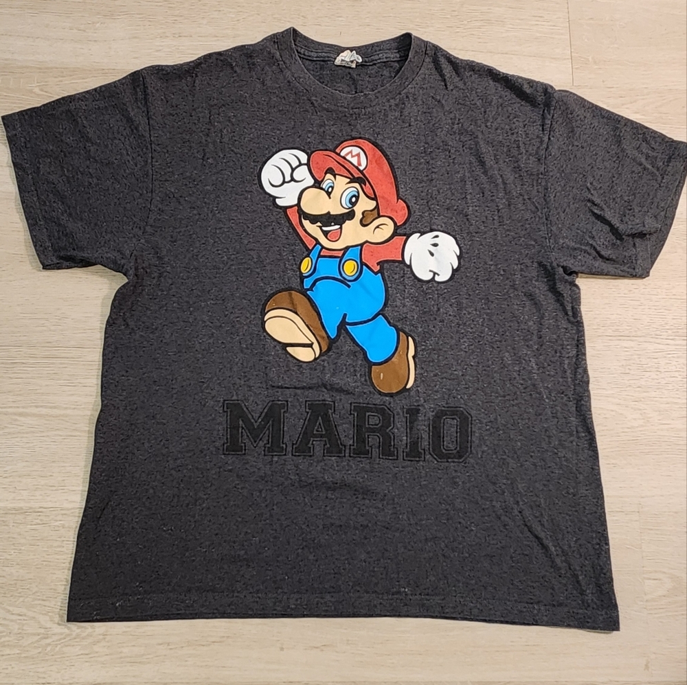 Delta tee